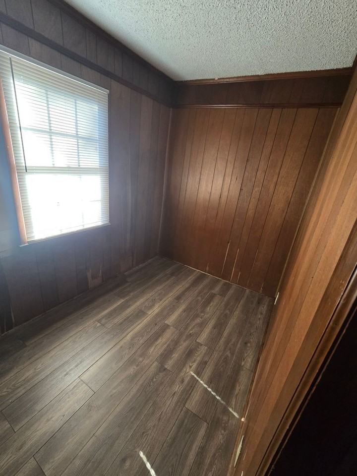 2320 Byrnes Dr - Photo 4 of 13