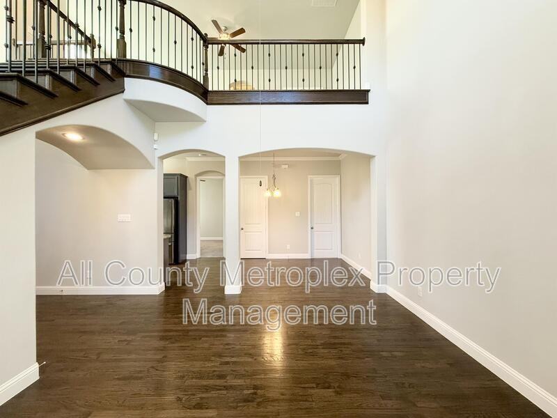 950 Dartford Dr - Photo 2 of 10