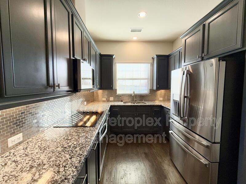 950 Dartford Dr - Photo 4 of 10