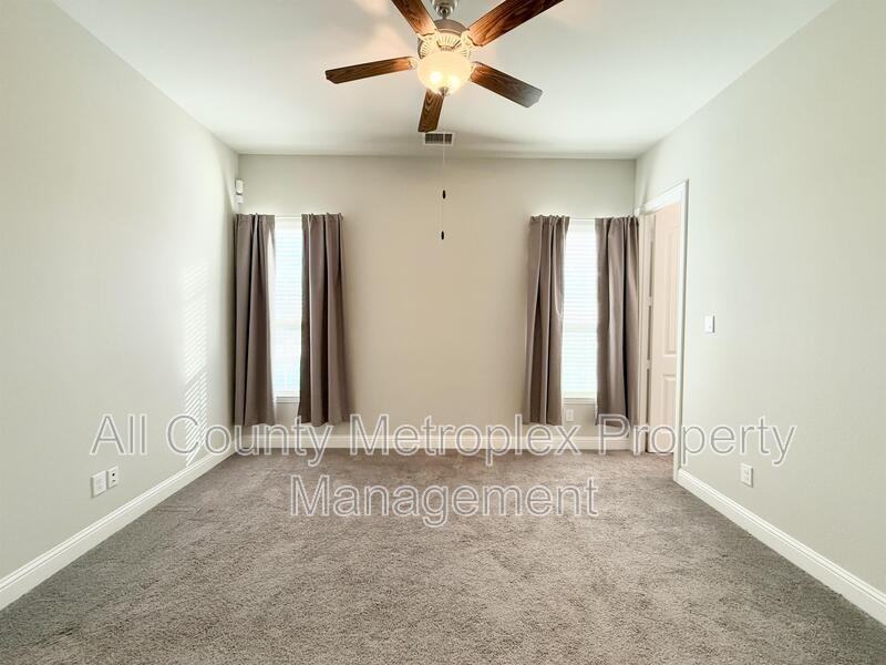 950 Dartford Dr - Photo 5 of 10
