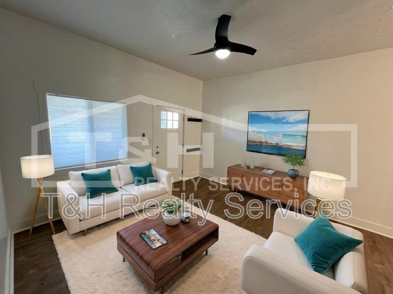 17 E Palmer St - Photo 3 of 17