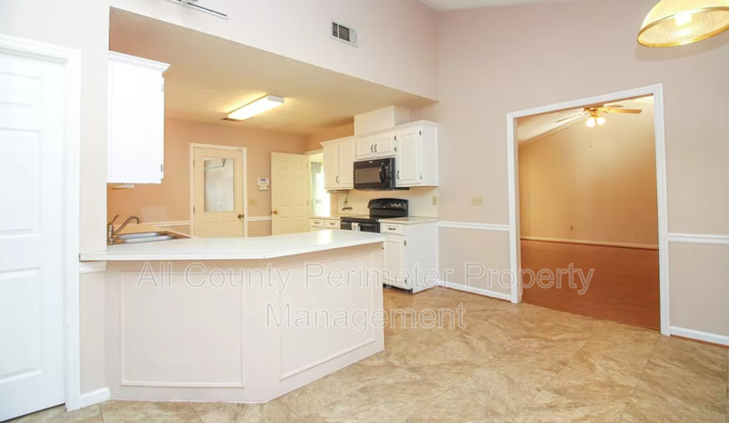 6328 Independence Dr - Photo 7 of 12