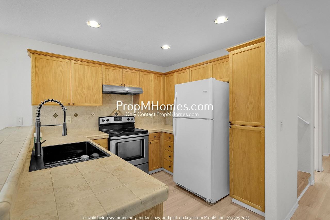 6582 Nw Connery Ter - Photo 7 of 24