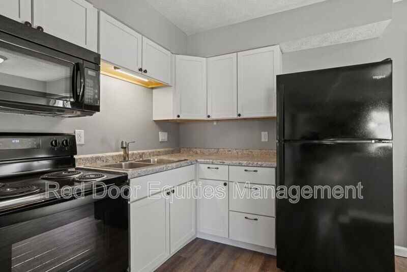 250 Angle St #2D - Photo 2 of 25