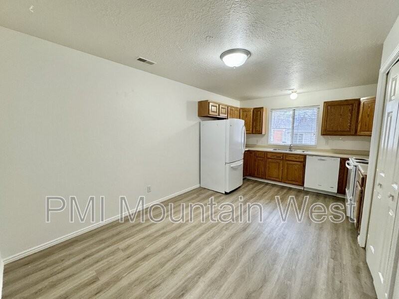 49 Sw B3 #B3 - Photo 4 of 17