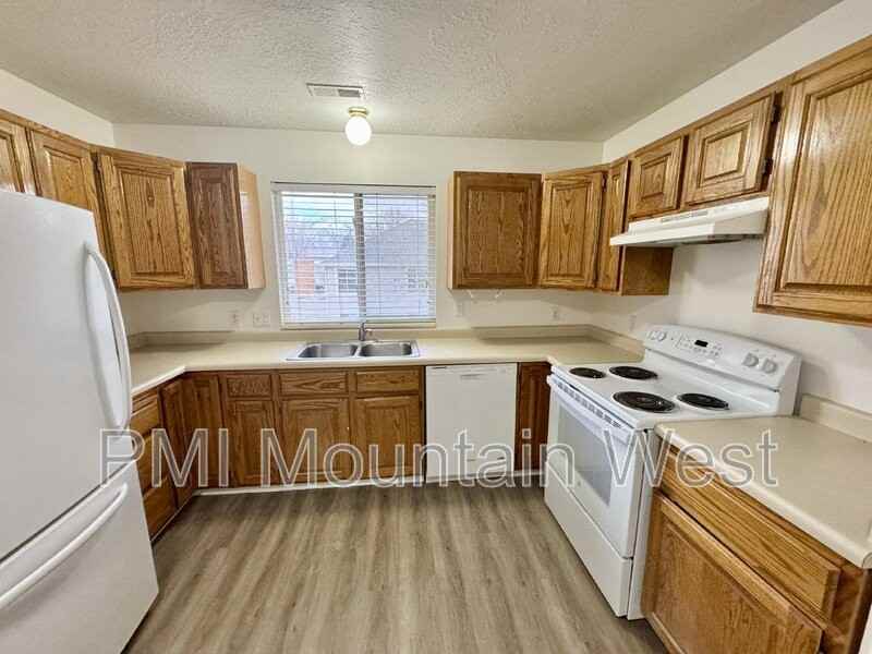 49 Sw B3 #B3 - Photo 5 of 17