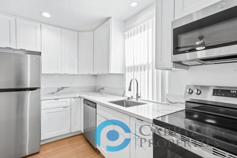 4425 52nd St - Photo 5 of 23