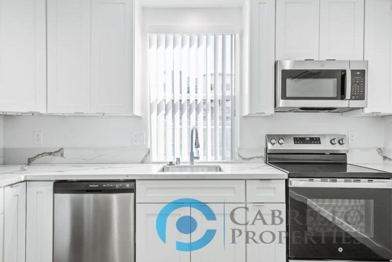 4425 52nd St - Photo 6 of 23