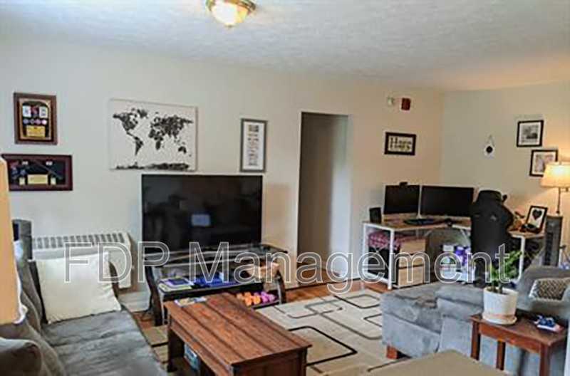 610 East Ave #8 - Photo 2 of 10