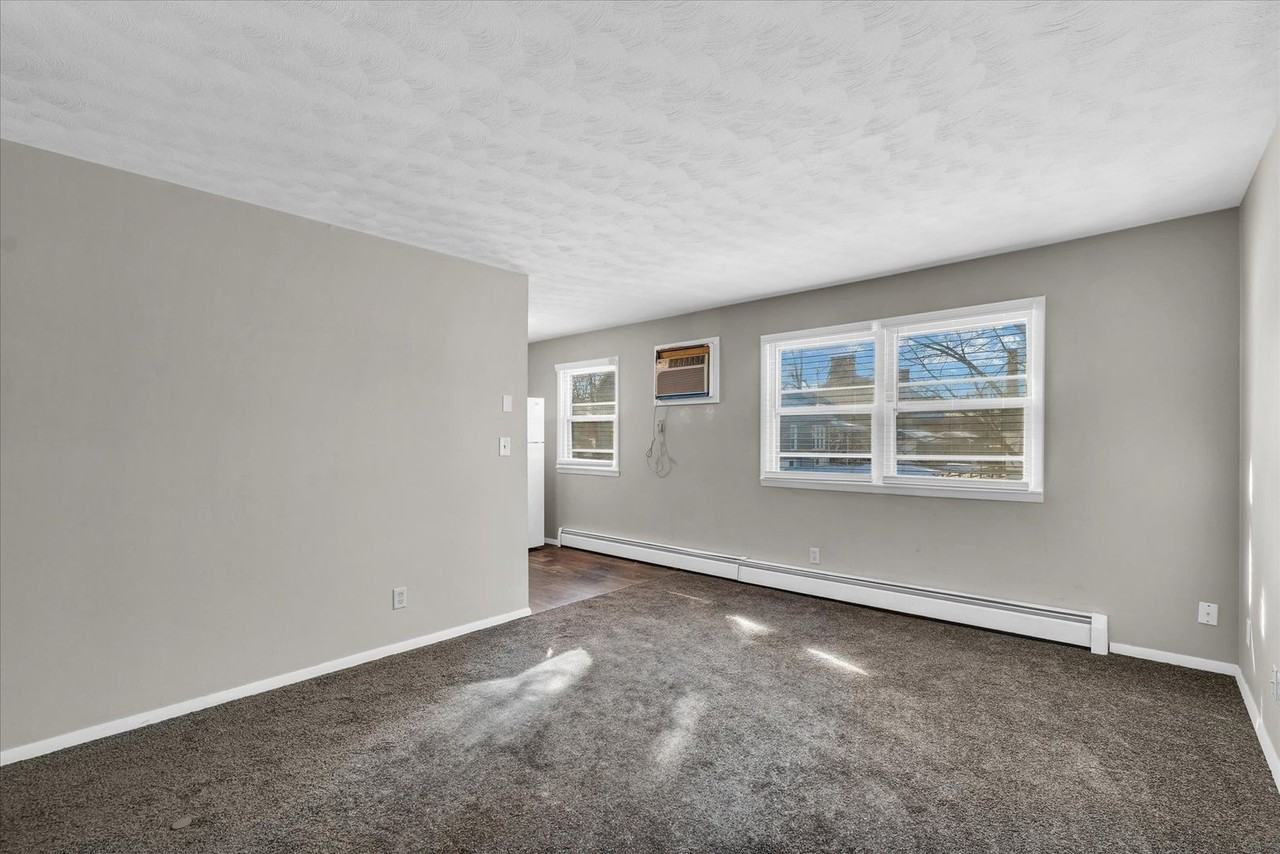 915 N. Madison - Photo 2 of 12