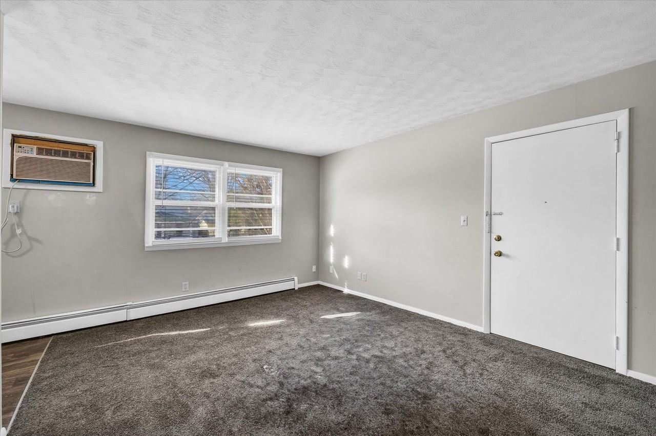 915 N. Madison - Photo 3 of 12