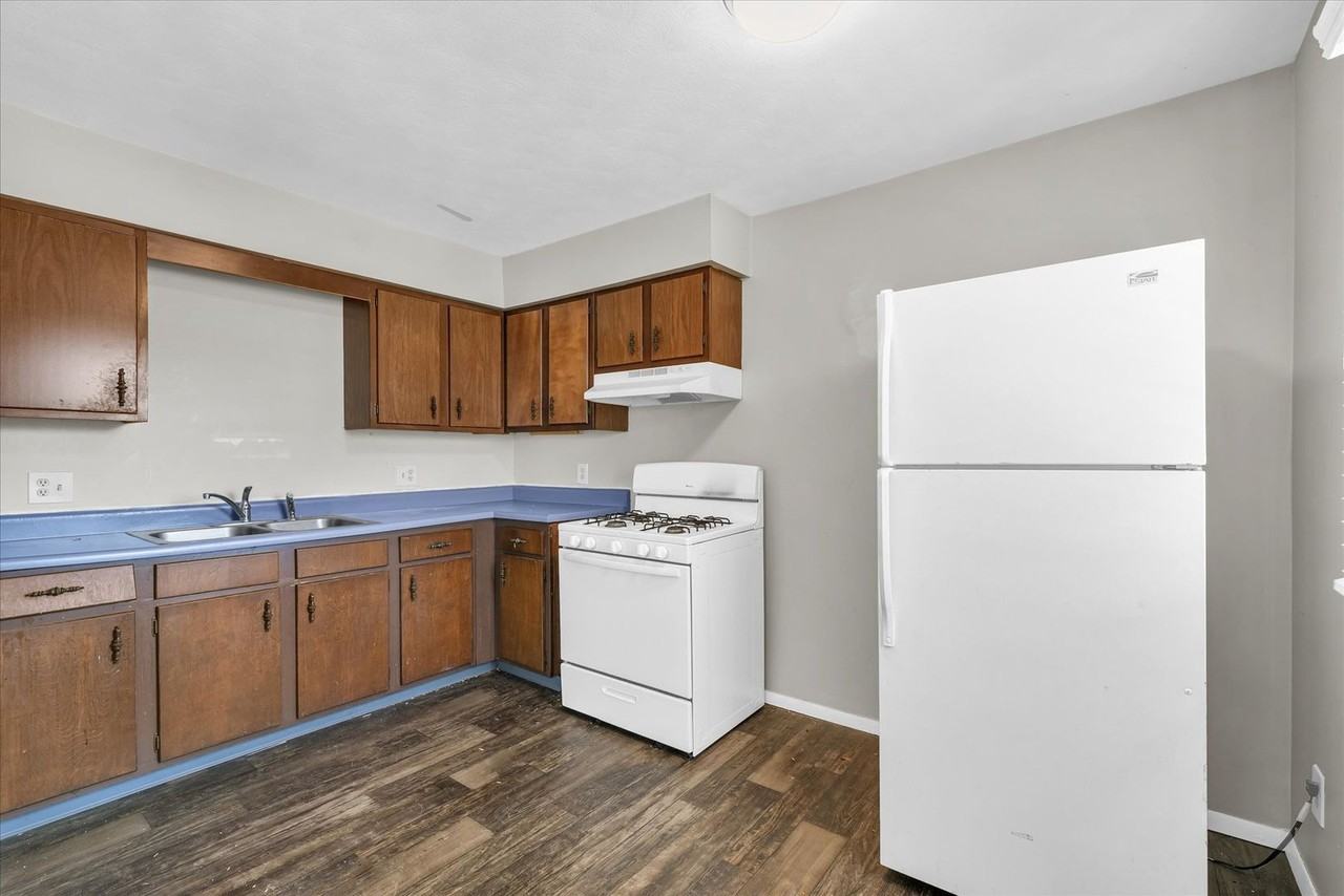 915 N. Madison - Photo 5 of 12