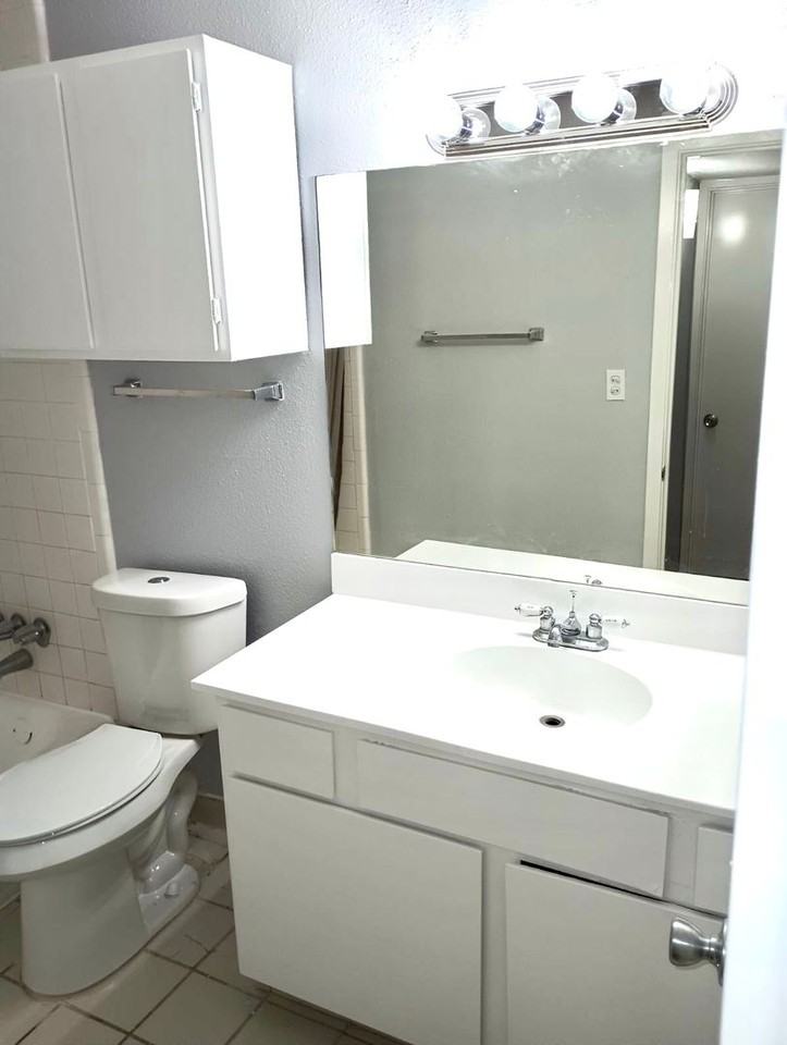 3910 McDuffie - Photo 5 of 24