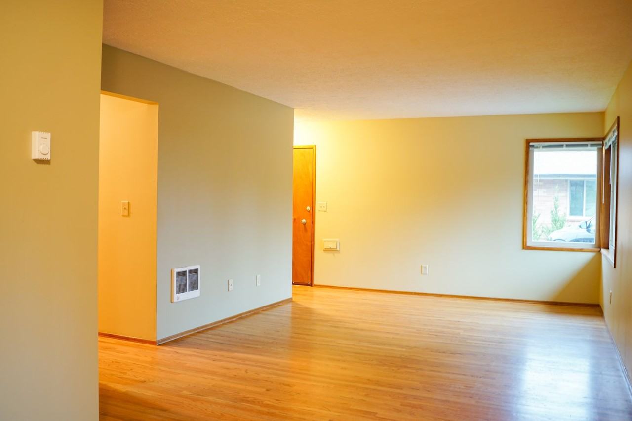 3821 Se 35th Pl - Photo 2 of 20