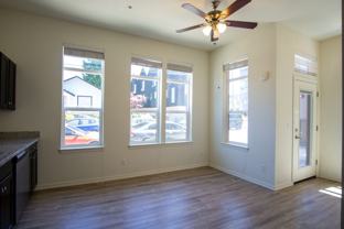 5607/5625 E Burnside St.; 15 NE 57th Ave - Photo 1 of 1