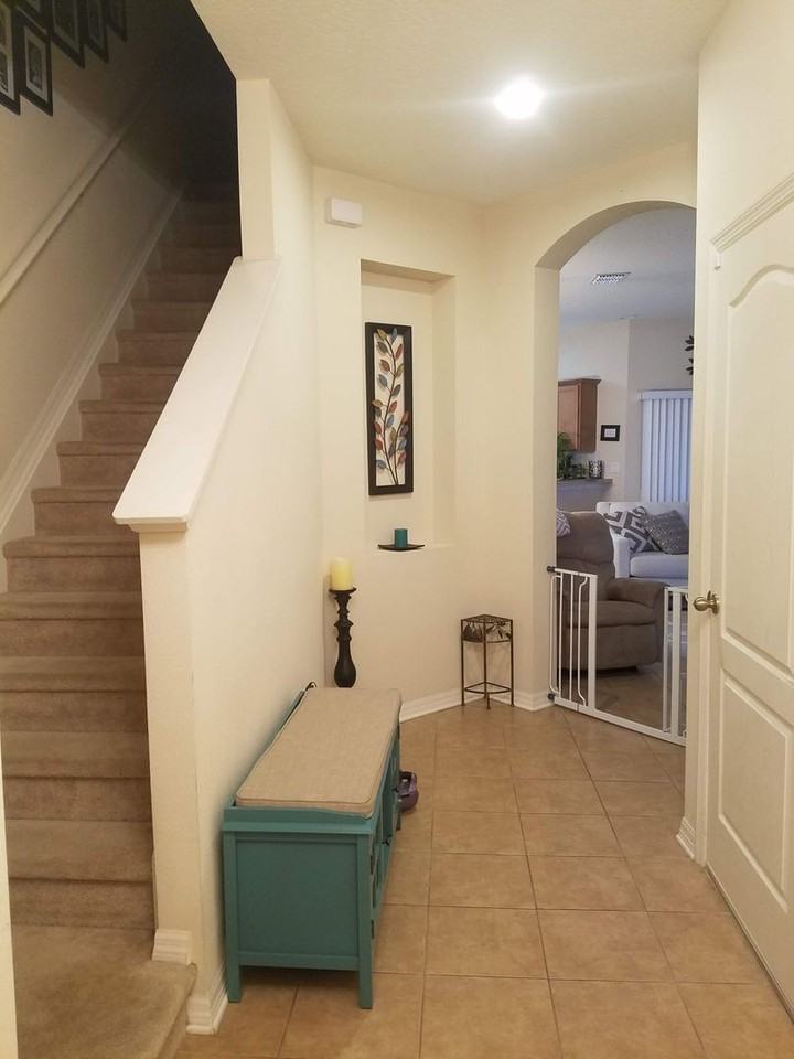 1394 Grantham Dr - Photo 3 of 10