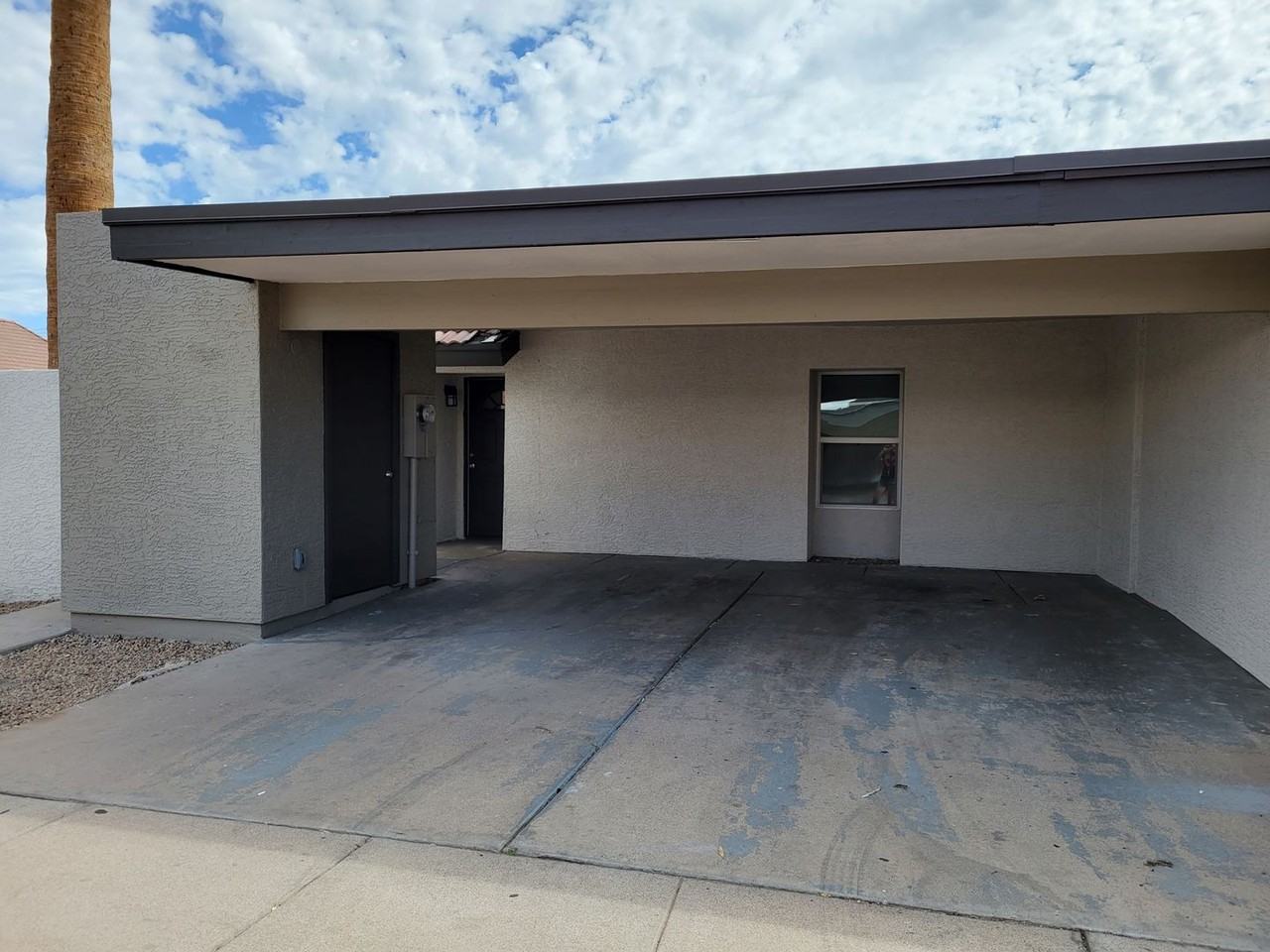 3042 N 24th Dr - Photo 5 of 13