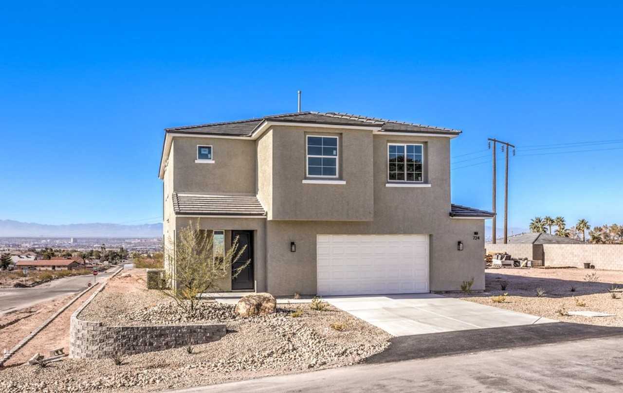 724 N Naples St - Photo 3 of 39