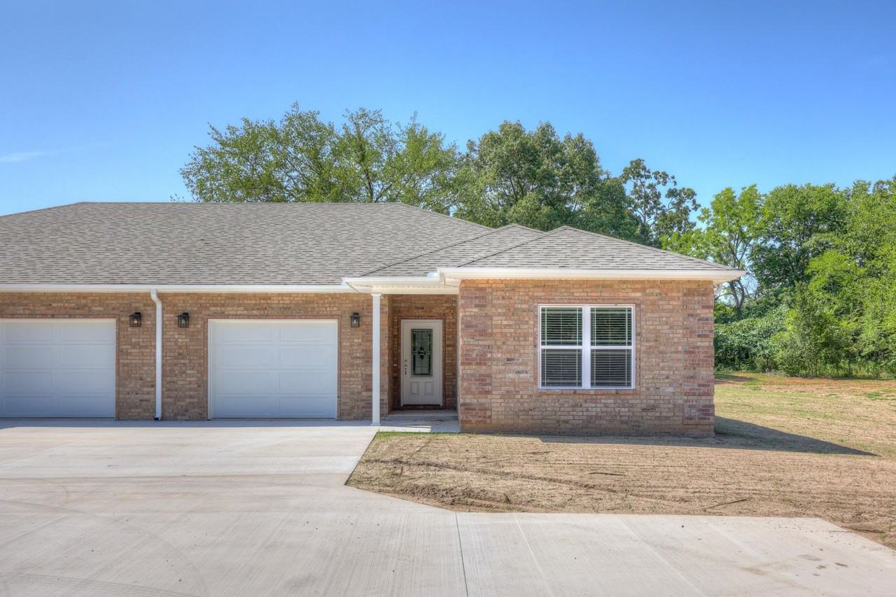 9355 Holly Rd #B - Photo 2 of 33