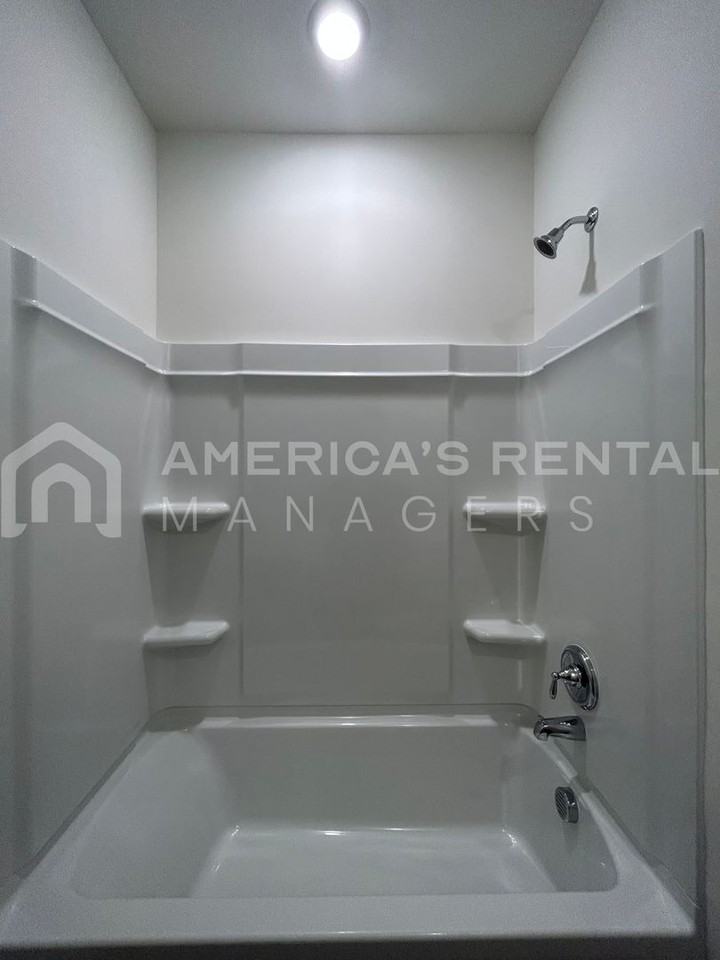 5293 Meadow Ridge Trl - Photo 7 of 28