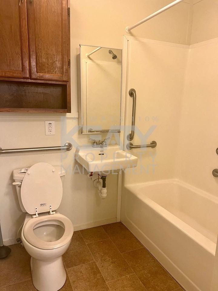 111 Anne St - Photo 2 of 7