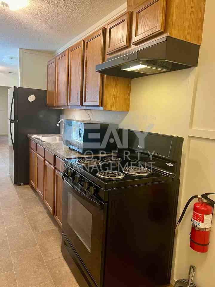 111 Anne St - Photo 3 of 7