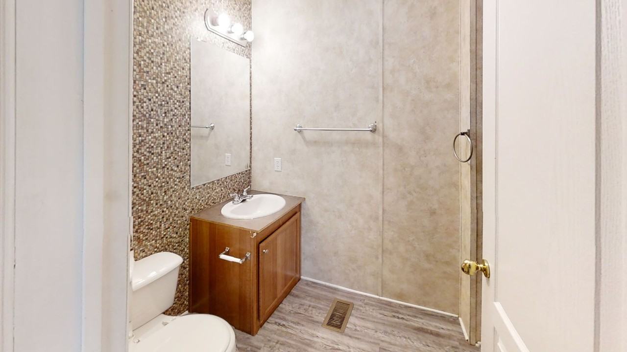 3721 Cesar Chavez Dr - Photo 2 of 12