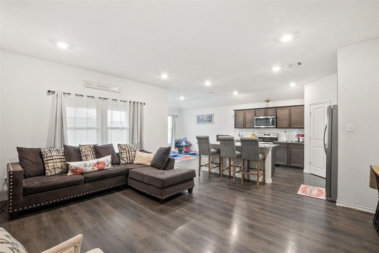 151 Seabiscuit Dr - Photo 6 of 40