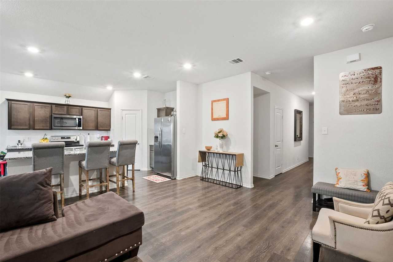 151 Seabiscuit Dr - Photo 7 of 40