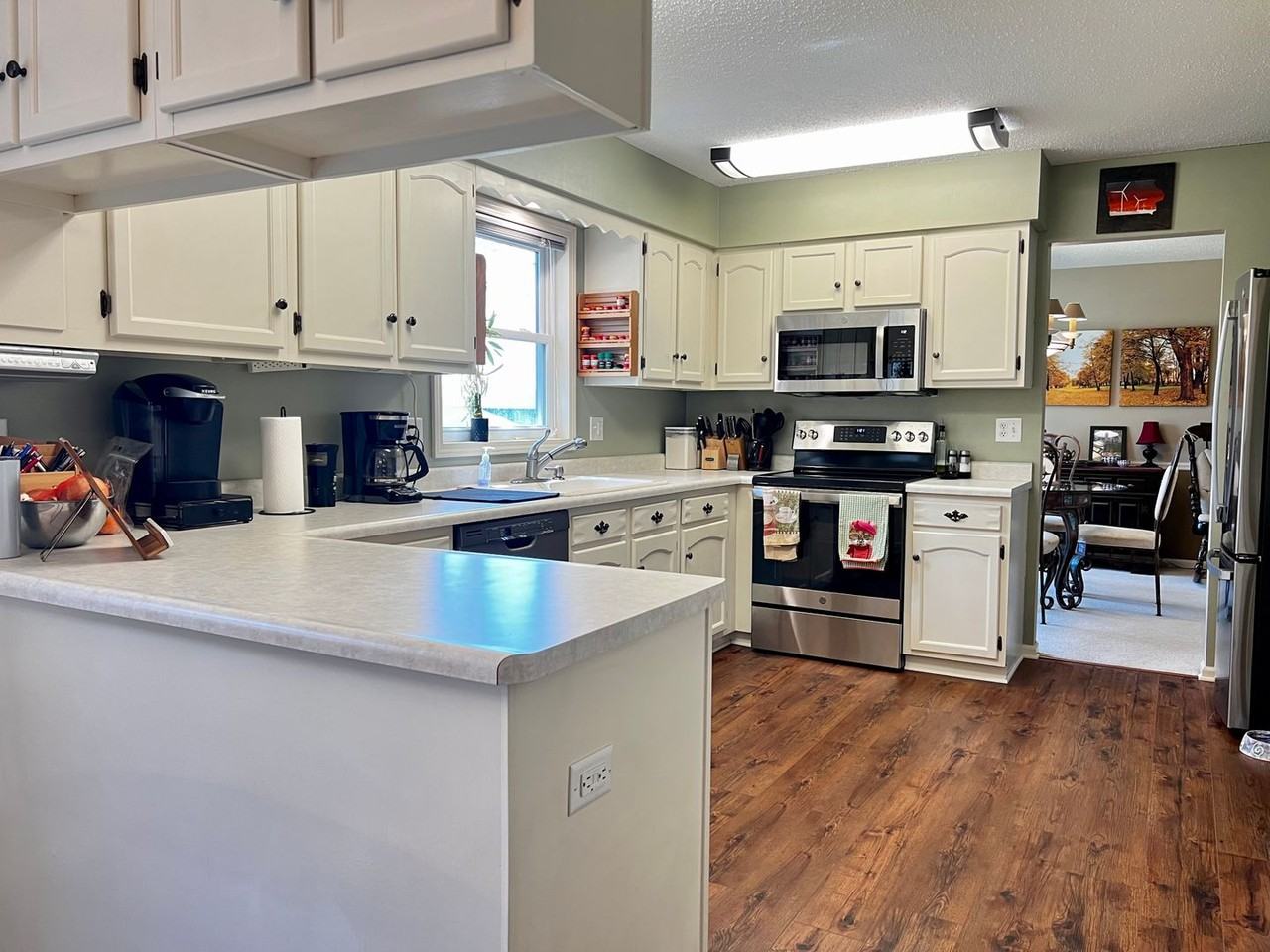 1214 Michelle Ct - Photo 2 of 24