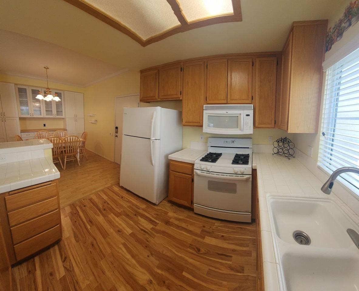 1205 Manzanita Way - Photo 6 of 27