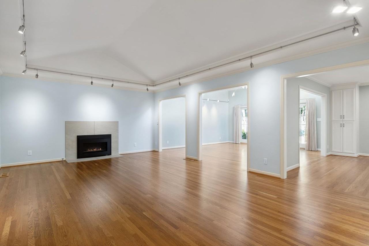 1664 Waverley St - Photo 4 of 50