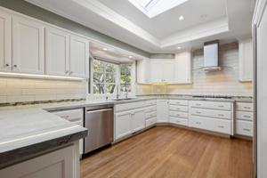 featured image of 1664 Waverley St