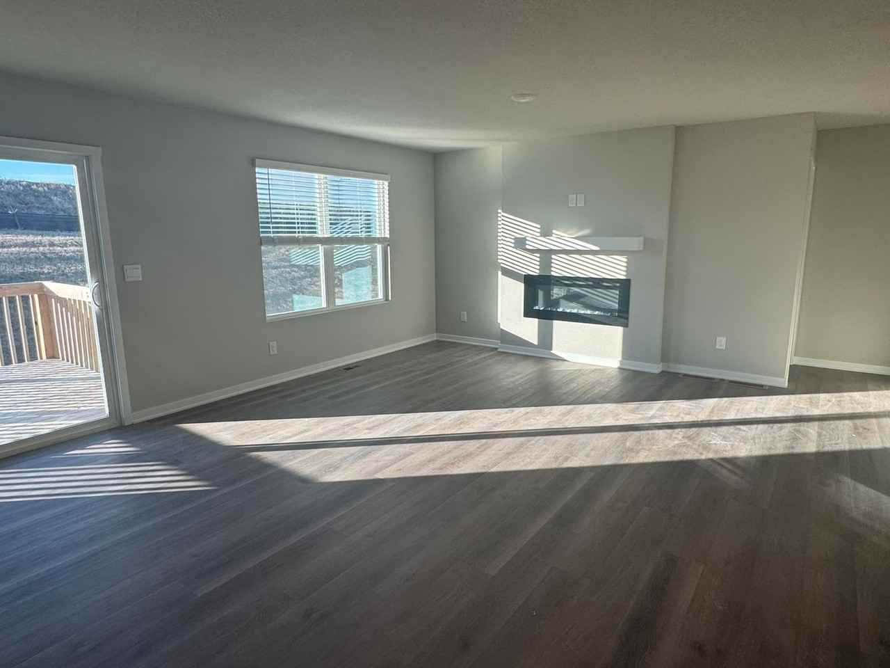 12660 S 204th Ave - Photo 4 of 17