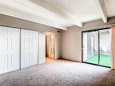 1433 North Williams Street - Photo 2 of 14