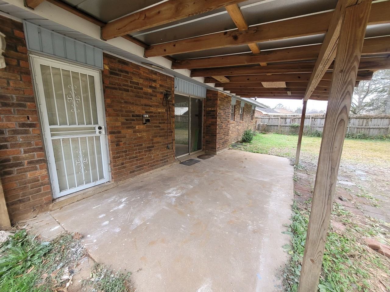 6205 Pinebrook Dr - Photo 5 of 14