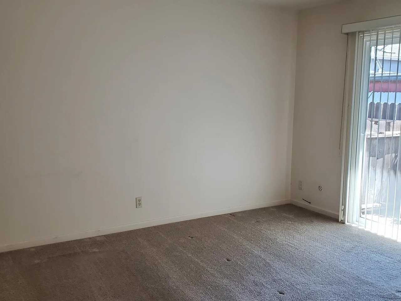 1147 Ohio St #D - Photo 5 of 6