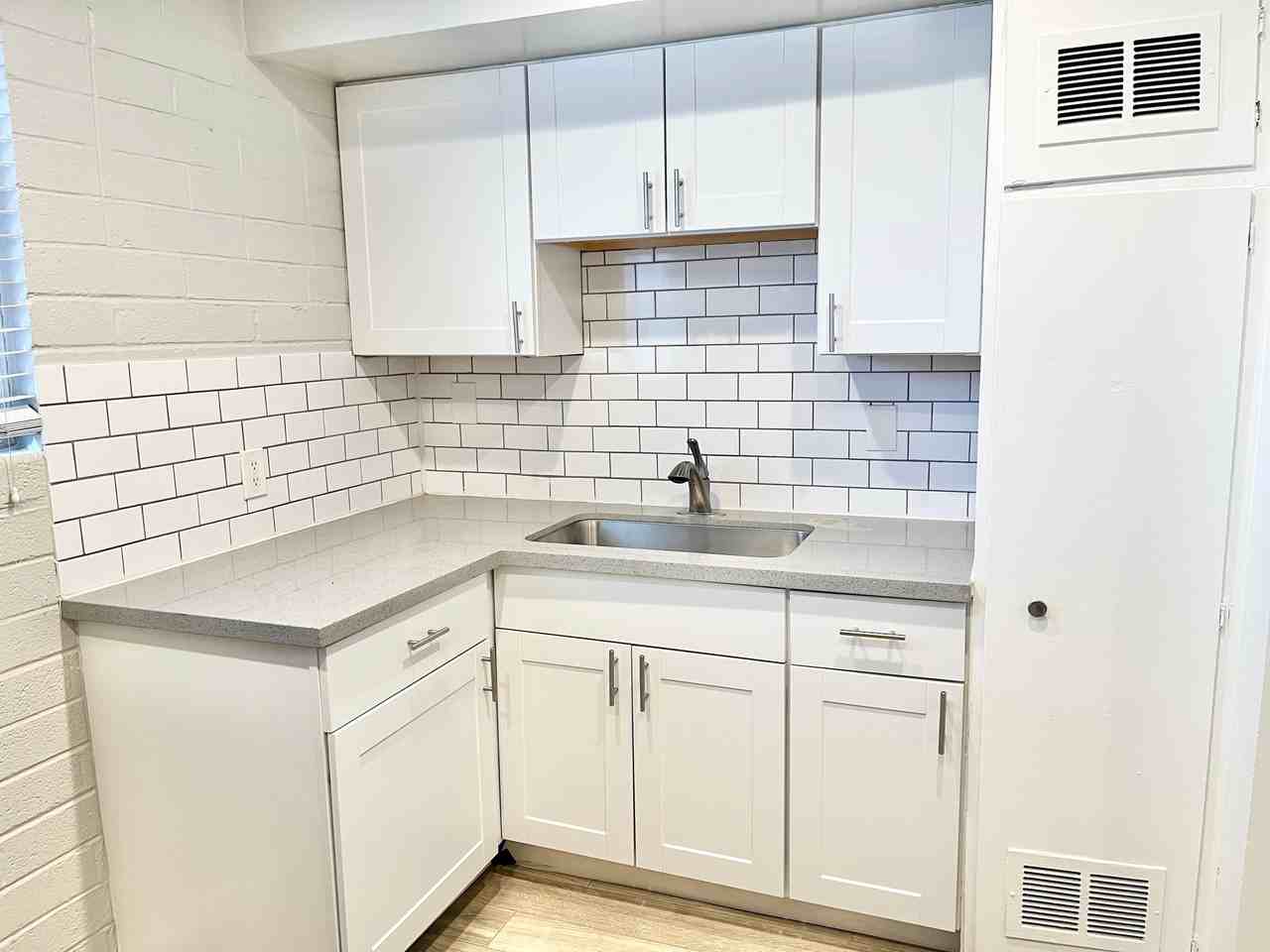 4020 N Parkway Ave #3 - Photo 6 of 29