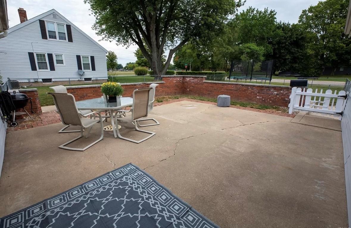 608 N Slate St #NA - Photo 3 of 16