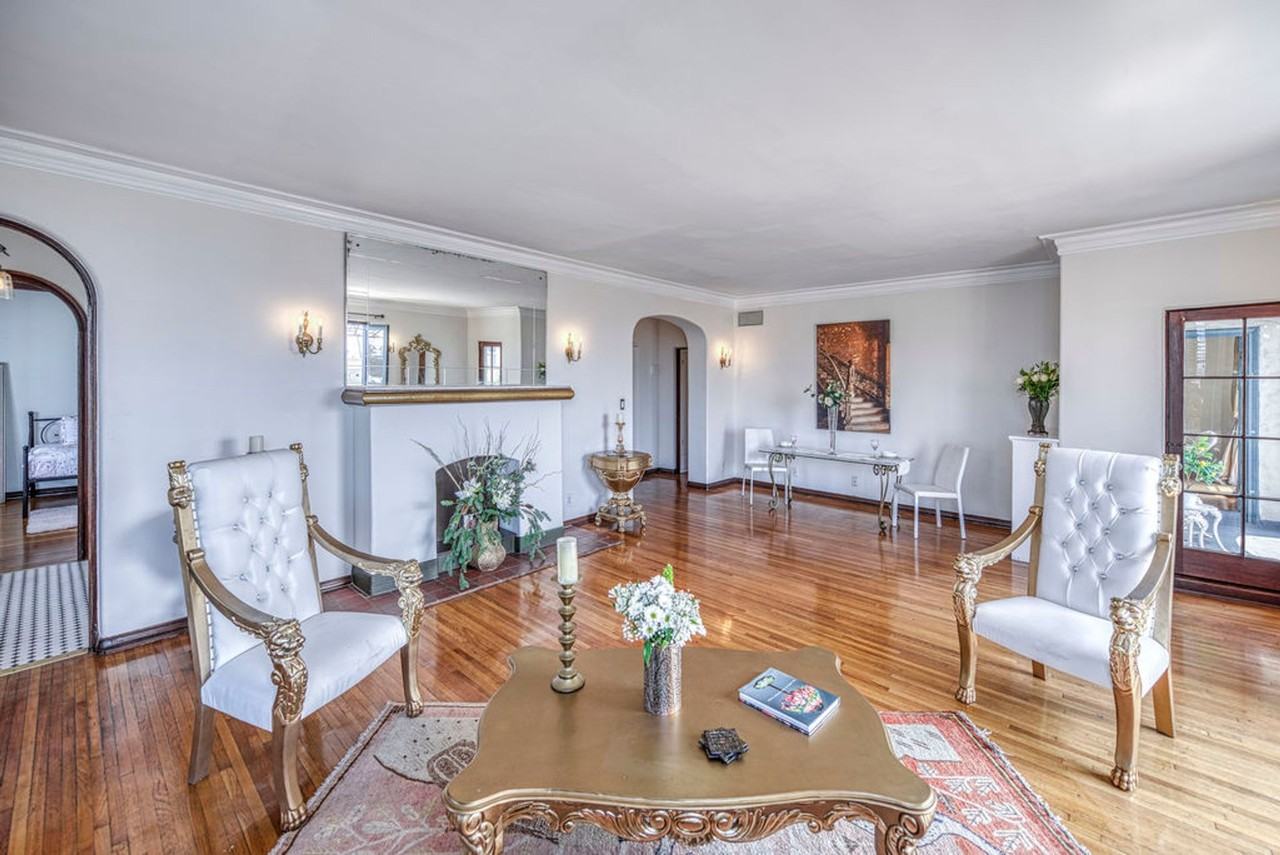 Los Altos – A Legendary Residence at 4121 Wilshire Blvd - Photo 7 of 21