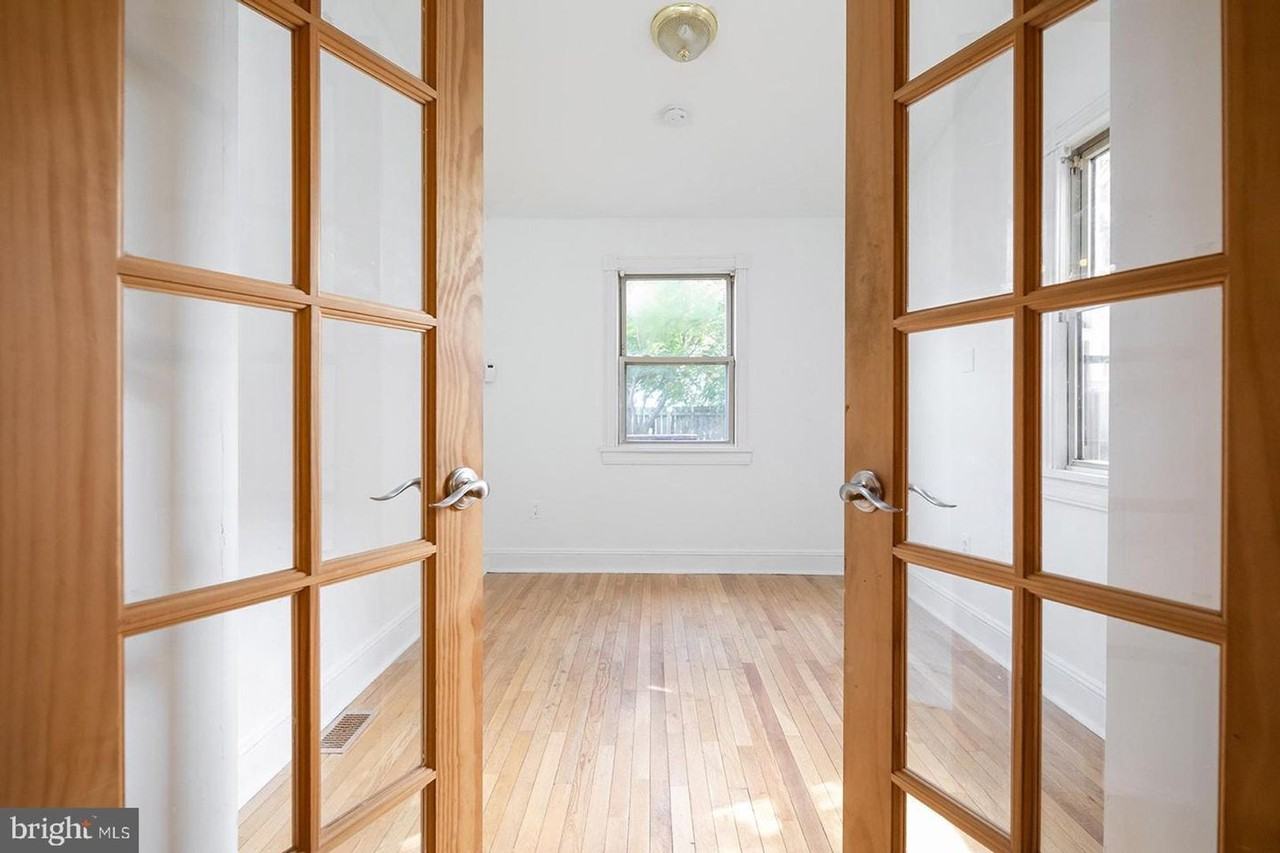 112 Linden St - Photo 7 of 33