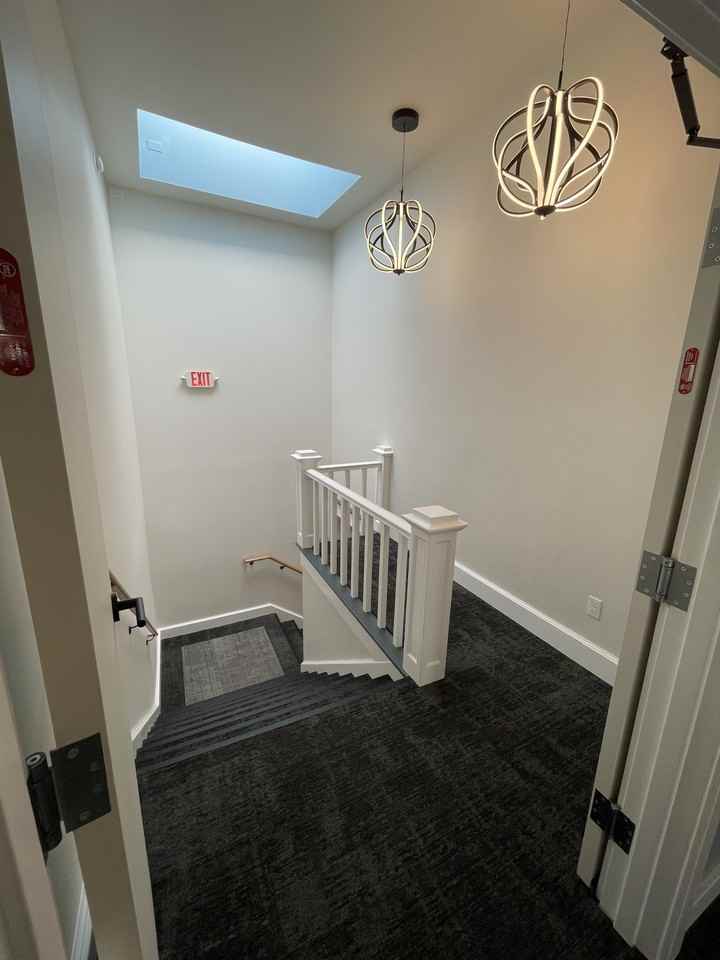 8928 N LOMBARD - Photo 4 of 5