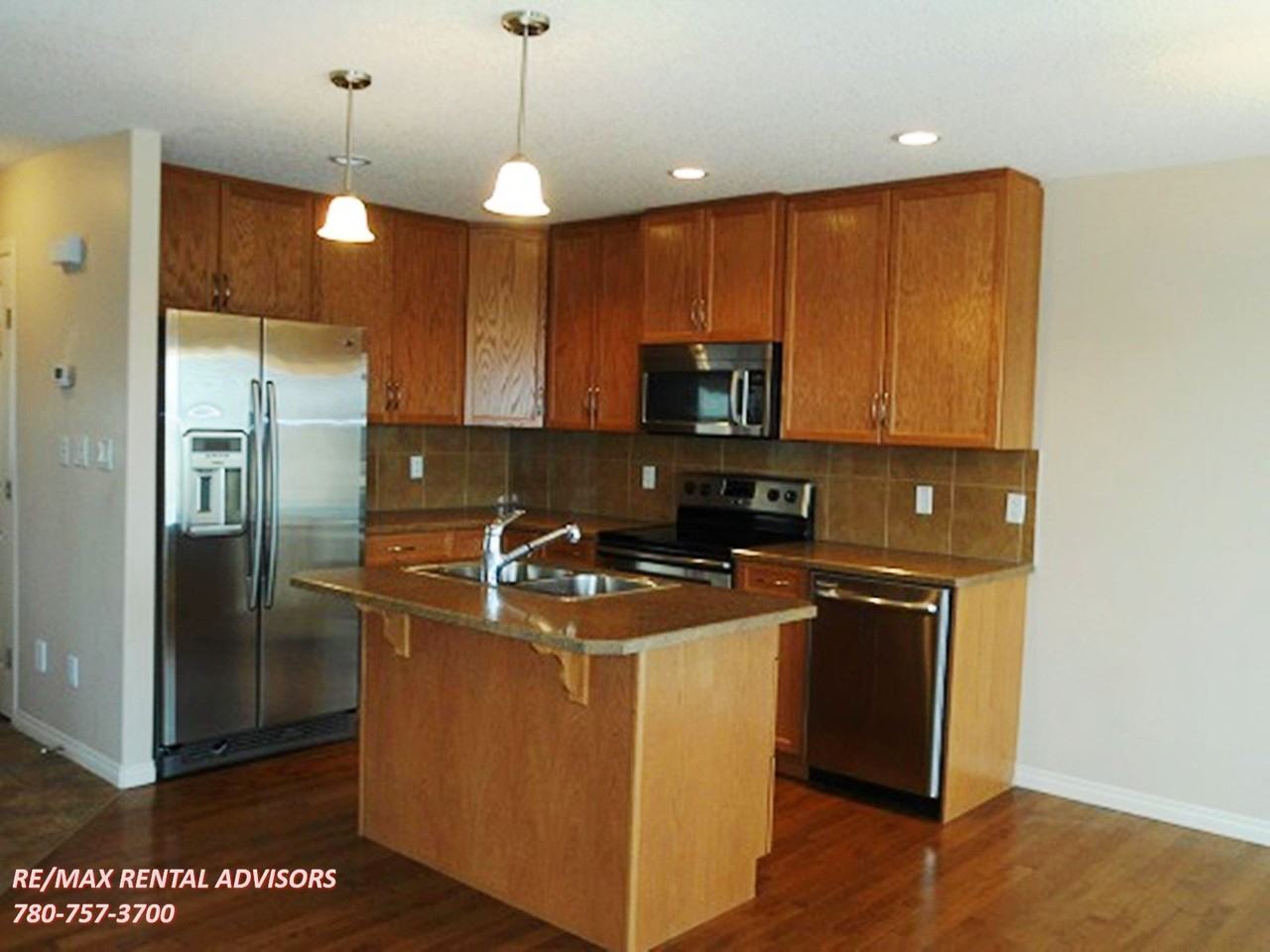813 172 St Sw - Photo 2 of 18