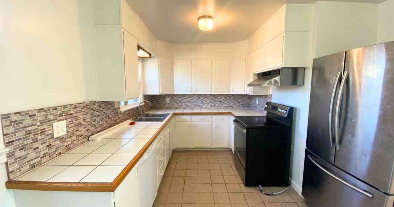 1318 61st St - Photo 2 of 15