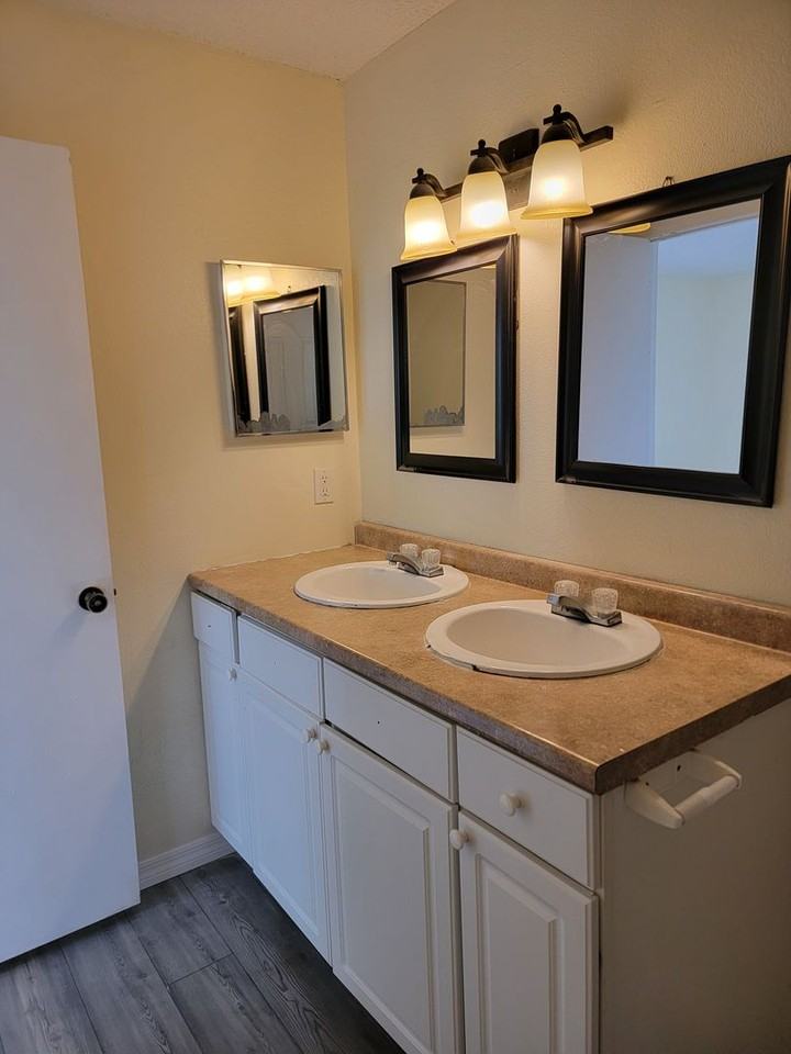 2031 Cascades Blvd - Photo 7 of 15