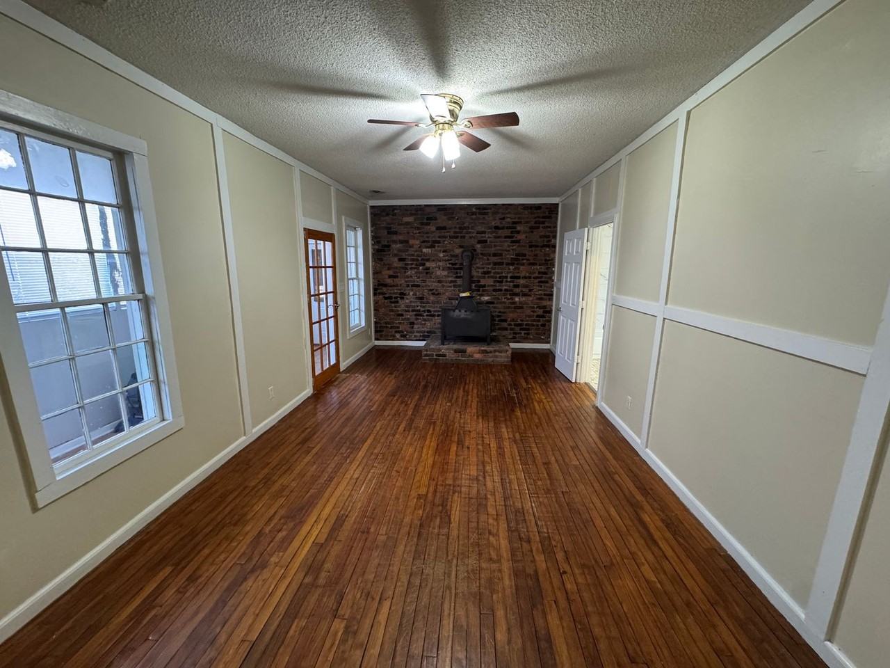 648 Island Ford Rd - Photo 7 of 17