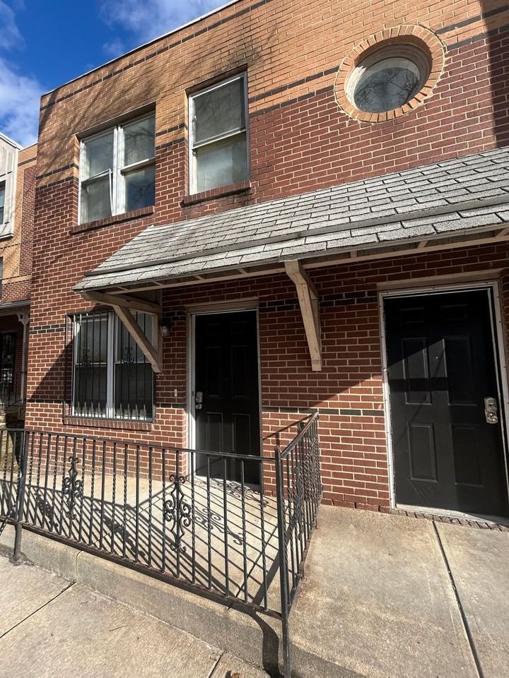 831-67 N 41st St - Photo 6 of 6