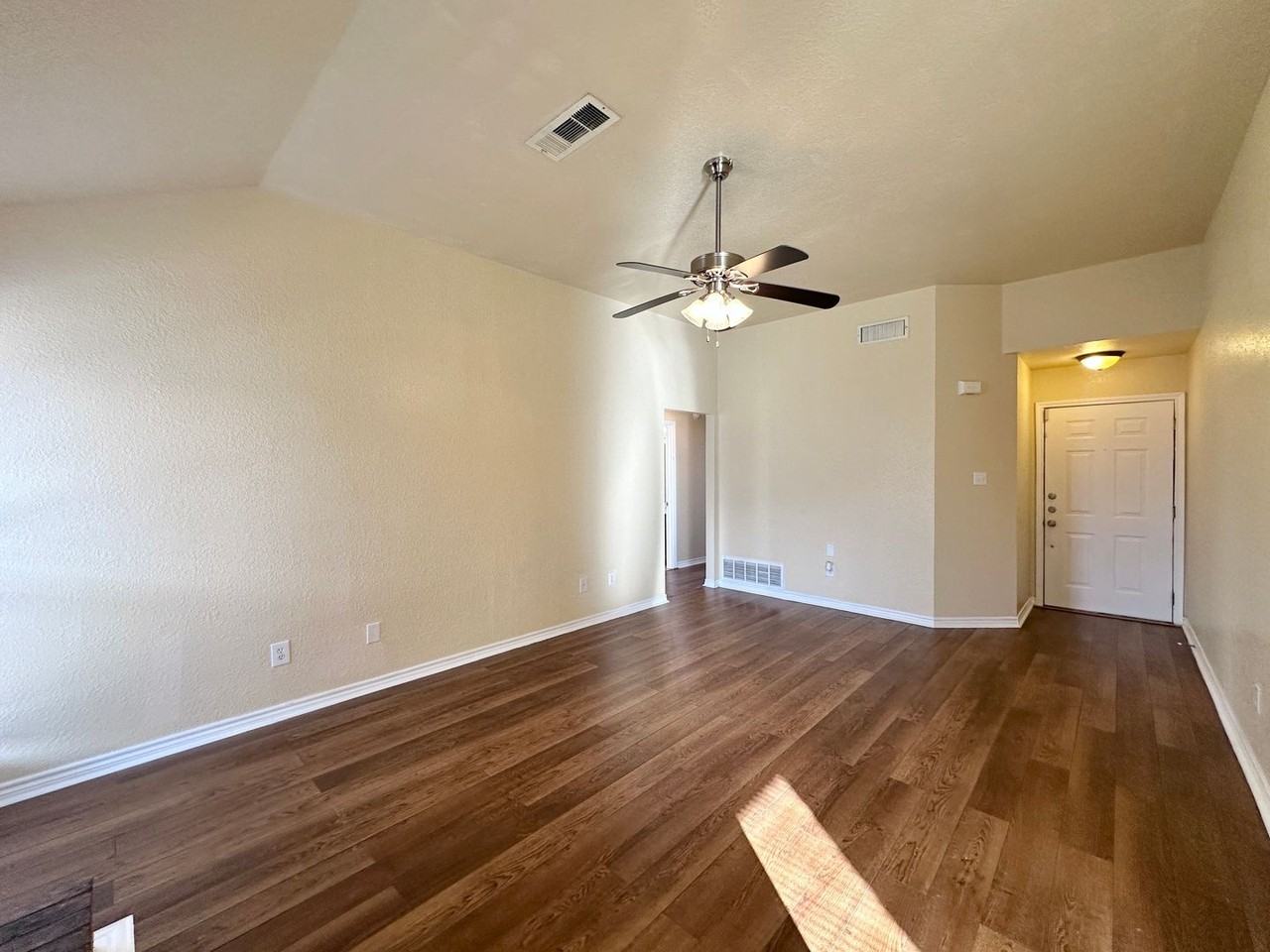 3011 O W Curry Dr - Photo 7 of 34