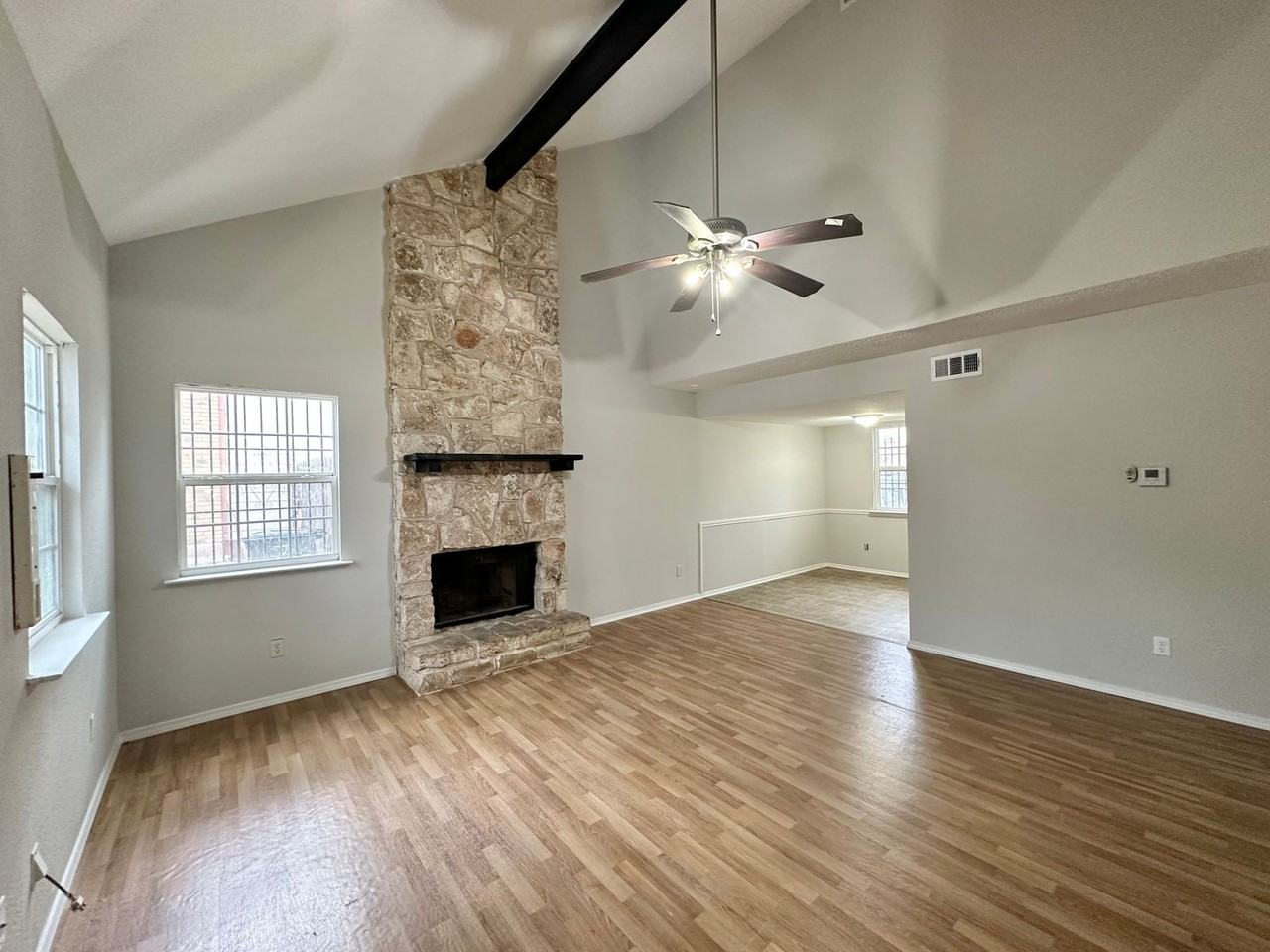 1219 Royal Crest Dr - Photo 3 of 24