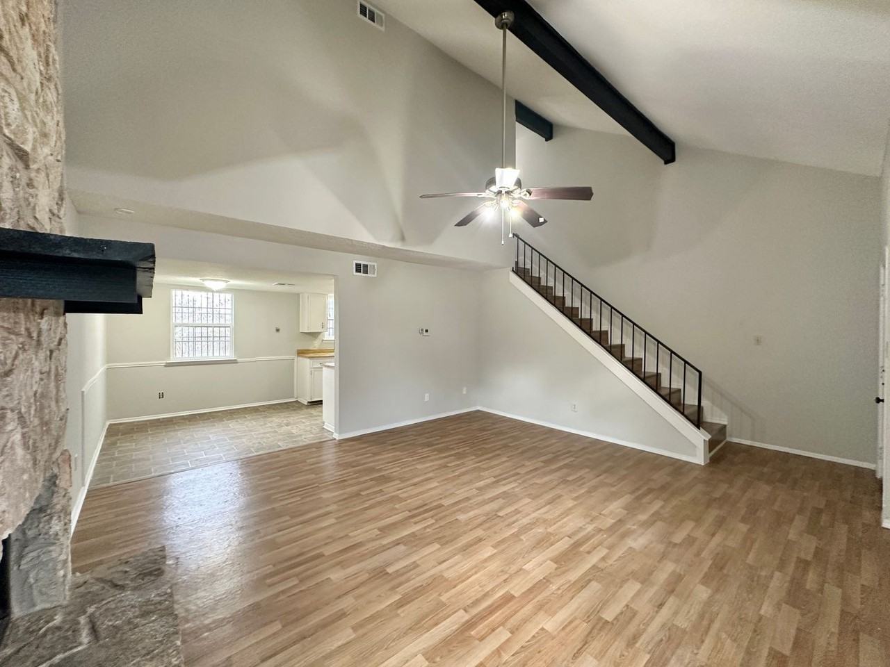 1219 Royal Crest Dr - Photo 5 of 24